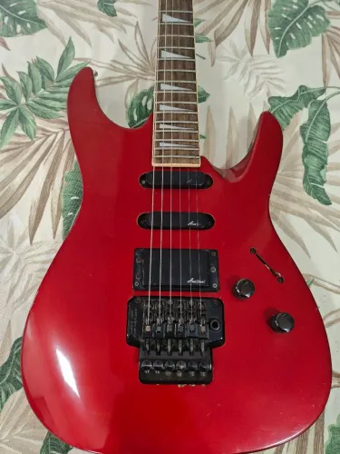 Guitarra Aria Pro II com Microafinação