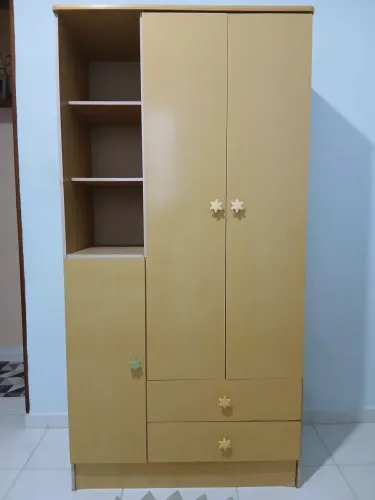 Guarda roupa e cômoda