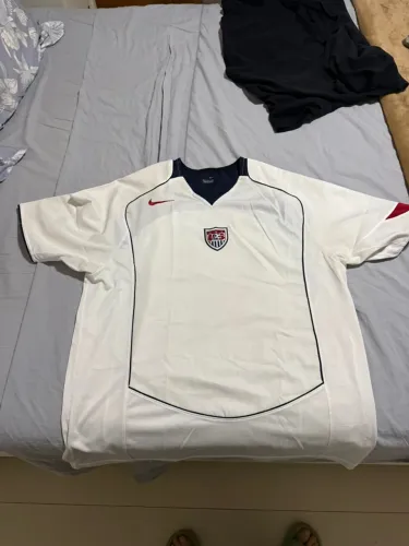 Camisa Estados Unidos e Vagner love usado na Europa 