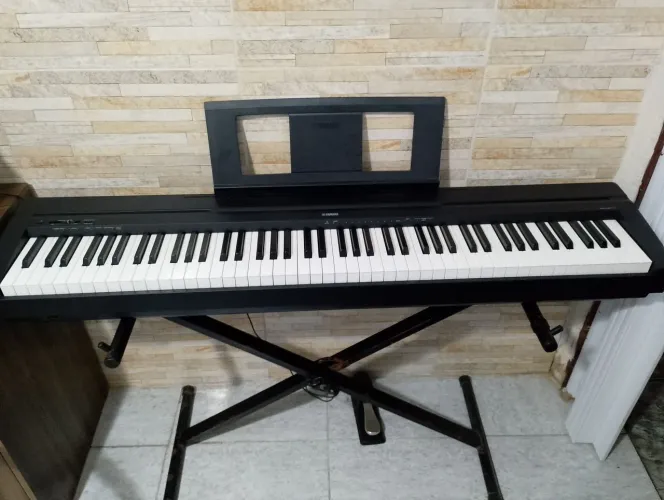 PIANO DIGITAL YAMAHA P45B