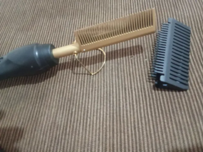 Pente Alisador Elétrico Hot Comb Dourado