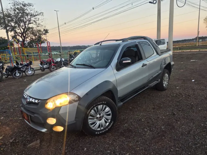Fiat Strada Adventure1.8/ 1.8 Locker Flex CD 2013