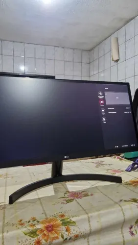 Monitor LG UltraWide 29PL excelente estado e funcionando perfeitamente