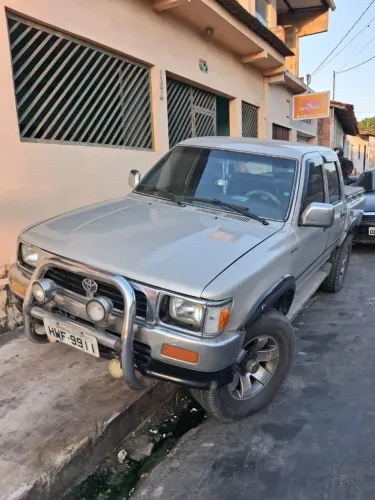 Toyota Hilux CD SR5 4X4 2.8 Diesel 2000