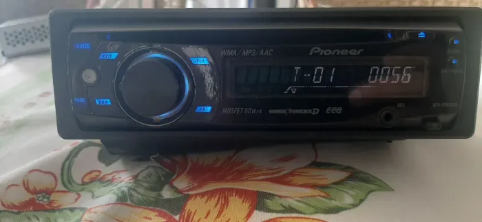 Cd pioneer deh p3080ib (Com Bluetouth via Aux)