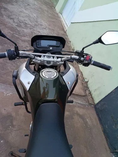 XRE 300 em ótimo estado