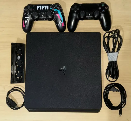 PlayStation 4 Slim 1TB