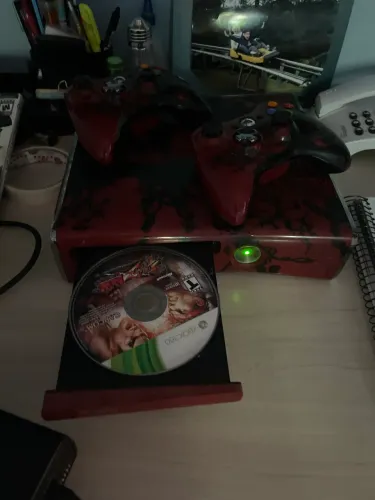 Xbox 360 edição limitada do gears of war 3 (sem o HD e não salva progressos em jogos)
