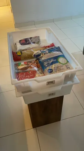 Caixa organizadora empilhável