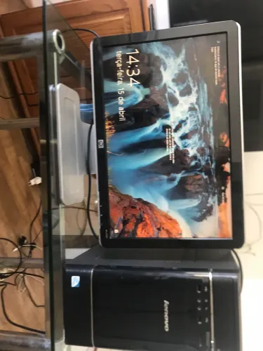 Monitor HP 20? Em ótimo estado de conservação 