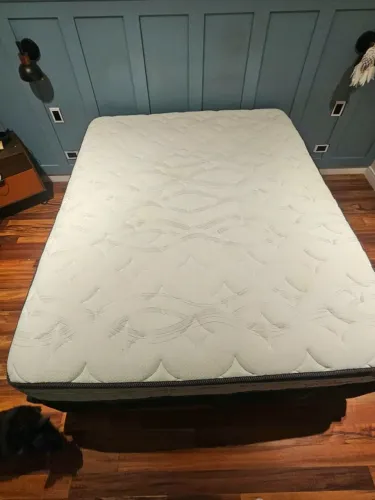 Cama Queen: Colchão + Box Baú