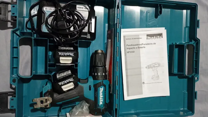 Kit maquita com maleta de acessórios