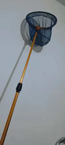 Puçá retrátil aro plástico