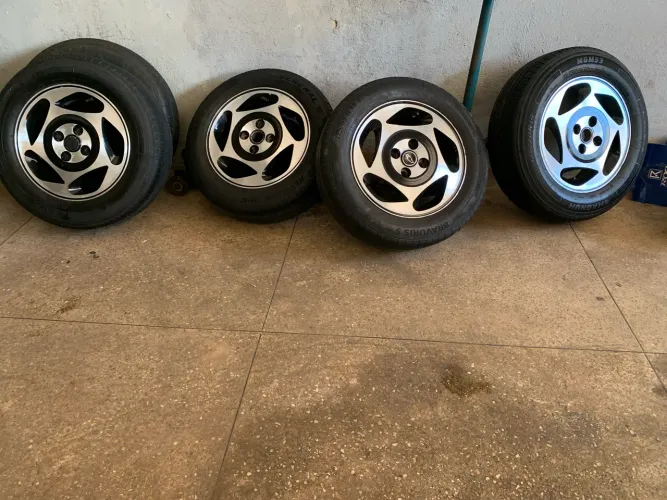 Jogo de rodas aro 14 original Fiat