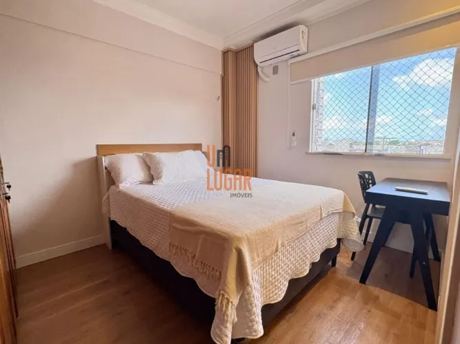 Um Lugar Imóveis vende: Apartamento porteira fechada com 3 quartos no Edifício Danúbio Azu
