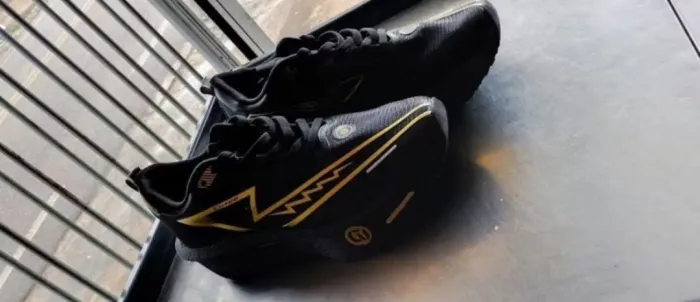 Tenis chunta