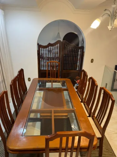 Mesa 8 cadeiras madeira nobre