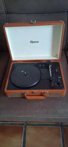 VITROLA TOCA DISCOS  RAVEO SONETO !