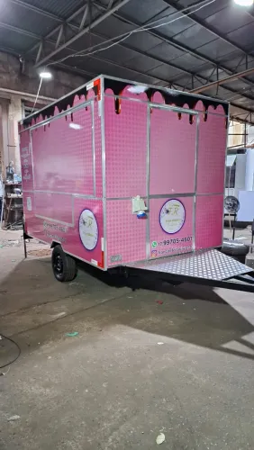 Trailer bolos food