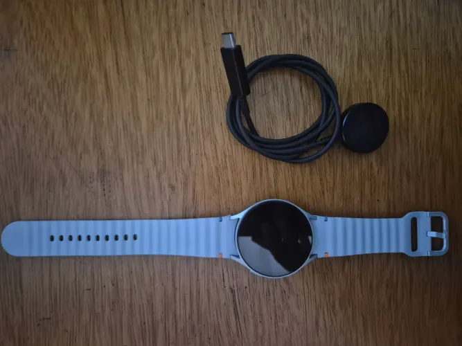 Samsung Galaxy Watch7 44mm Bluetooth - Prata