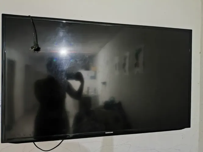 Tv Samsung 50" com defeito 