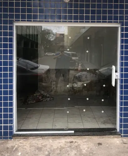 Porta duas folhas