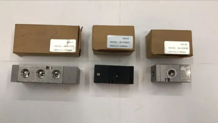 Lote com 114 peças de válvula Solenóide
