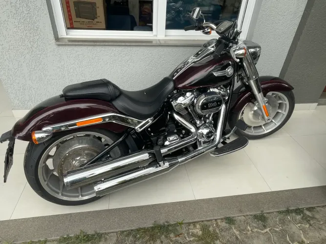 HARLEY APENAS 582KM