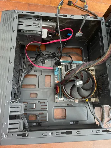 Computador / sem fonte / sem ssd/hd / vídeo integrado