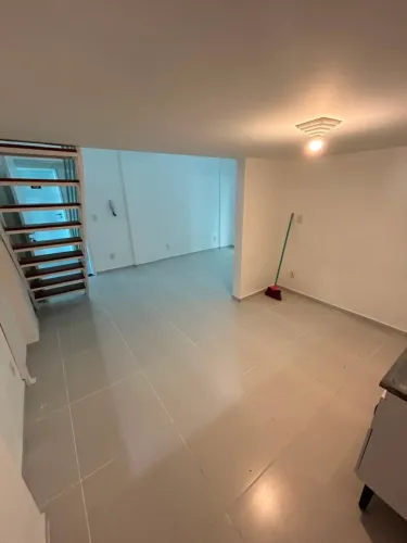 Alugo apartamento Loft centrinho ingleses direto com proprietário