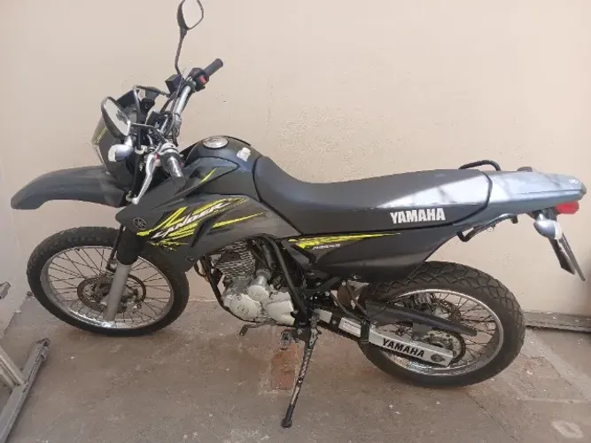 Vendo moto xtz 250 lander 2017/2017 contato *