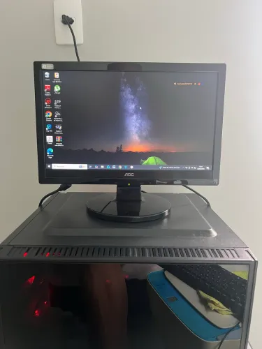 Vendo PC, excelente pra estudar.