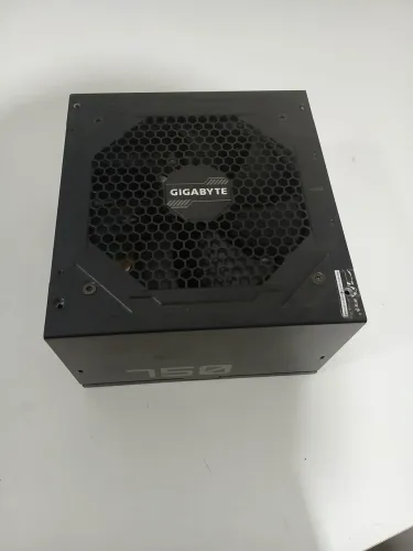 Sucata fonte modular gigabyte 750W 80 plus gold