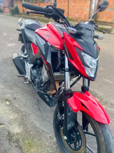 Moto cb300f