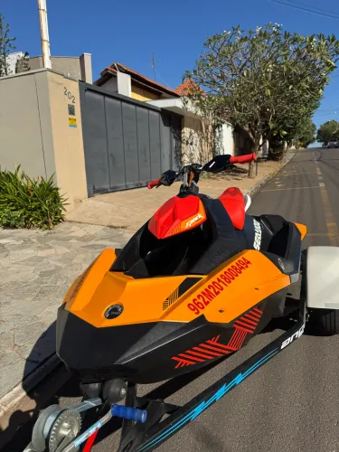 Jet- Ski Sea-Doo Spark Trixx 2018 + Carreta | 57 Horas