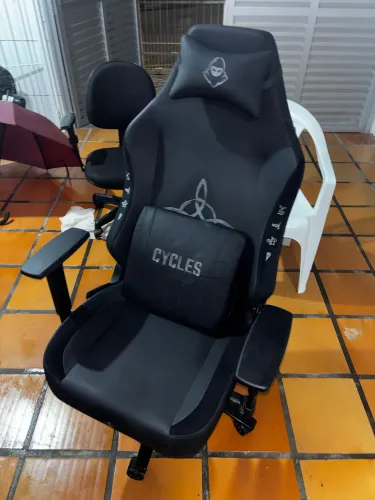 Cadeira gamer/ escritório giratória