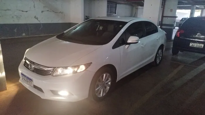 Honda Civic Sedan LXR 2.0 Flexone 16V Aut. 4P 2014