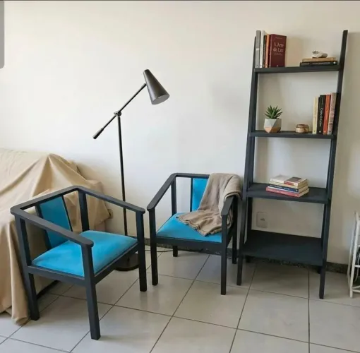 Cadeiras e estante (preto fosco)