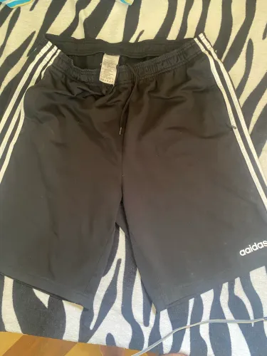 Bermuda preta adidas original tamanho gg
