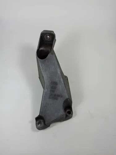 Suporte Coxim Do Motor Esquerdo Audi A4 1.8t B6 2001 A 2004