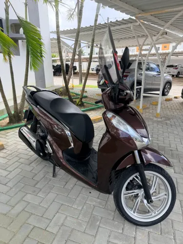 SH 300i 2019