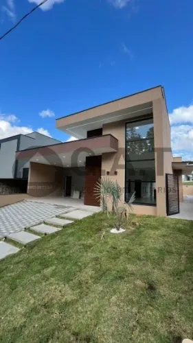 Casa em Condomínio em Cajuru do Sul, Sorocaba-SP: 3 quartos, 1 suíte, 2 salas, 2 banheiros
