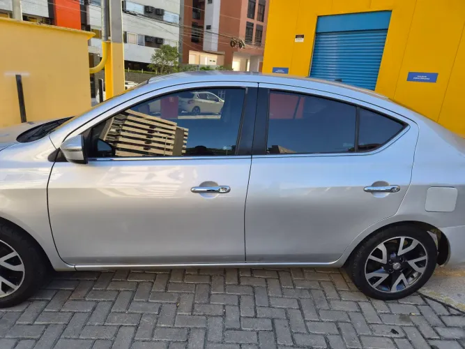 Nissan Versa SL 1.6 16V Flexstart 4P Mec. 2016