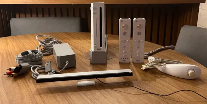 Nintendo Wii Completo + 2 Controles + Nunchuck - Funcionando 100%