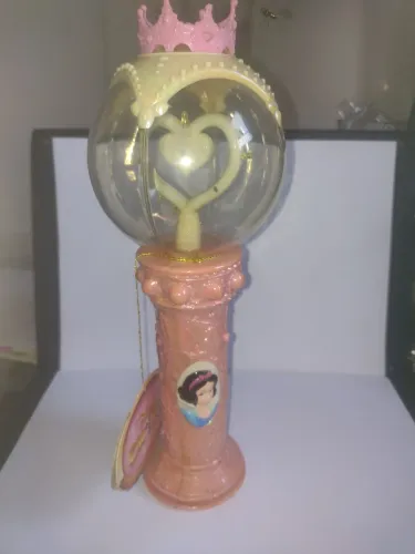 Varinha mágica das princesas da Disney, apertando o botão, o coração roda, tenho video