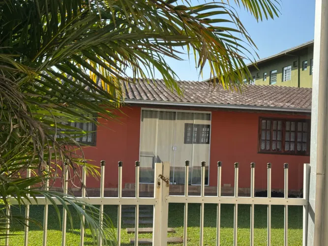 Alugo Apto térreo mobiliado-Bom Retiro- Joinville-SC