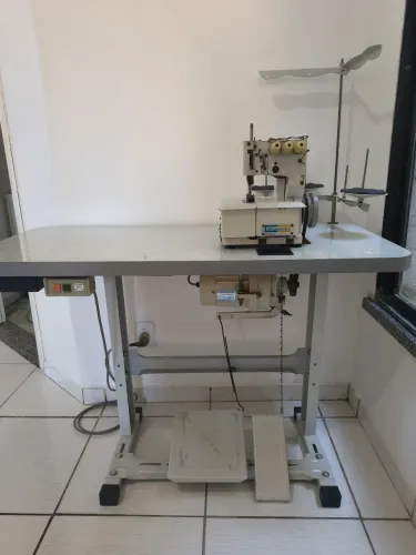 Máquina de Costura Galoneira Bracob BC 2600