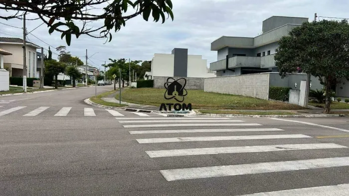 Terreno Excelente à venda em Condomínio em Taubaté