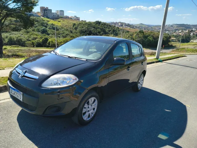 Fiat Palio Attractive 1.0 EVO Fire Flex 8V 5P 2013
