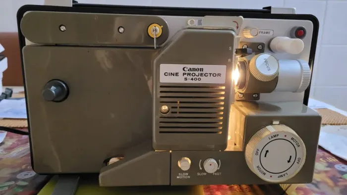 Projetor Super 8 Canon S-400